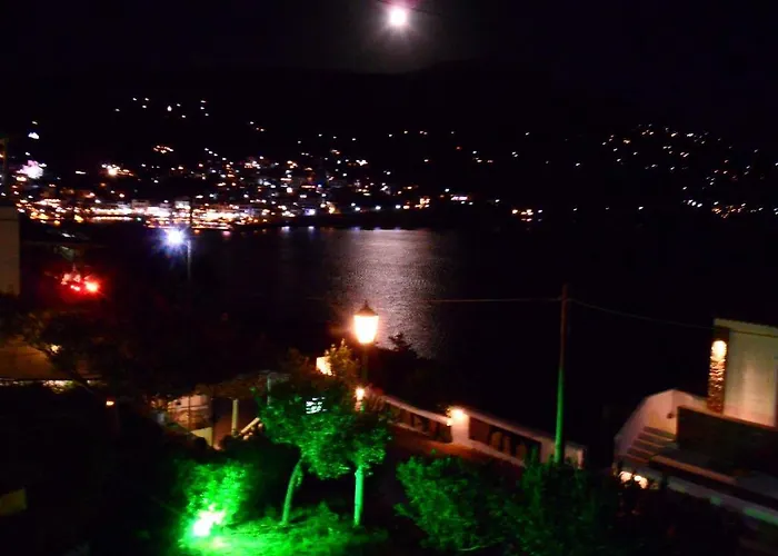 Διαμέρισμα Elpida Andros